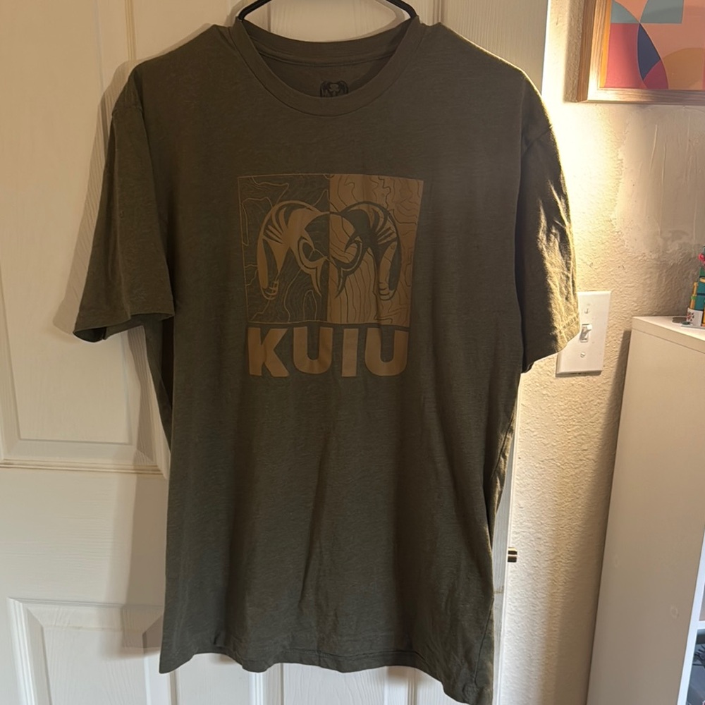 KUIU Green Short Sleeve Tee Casual Comfort